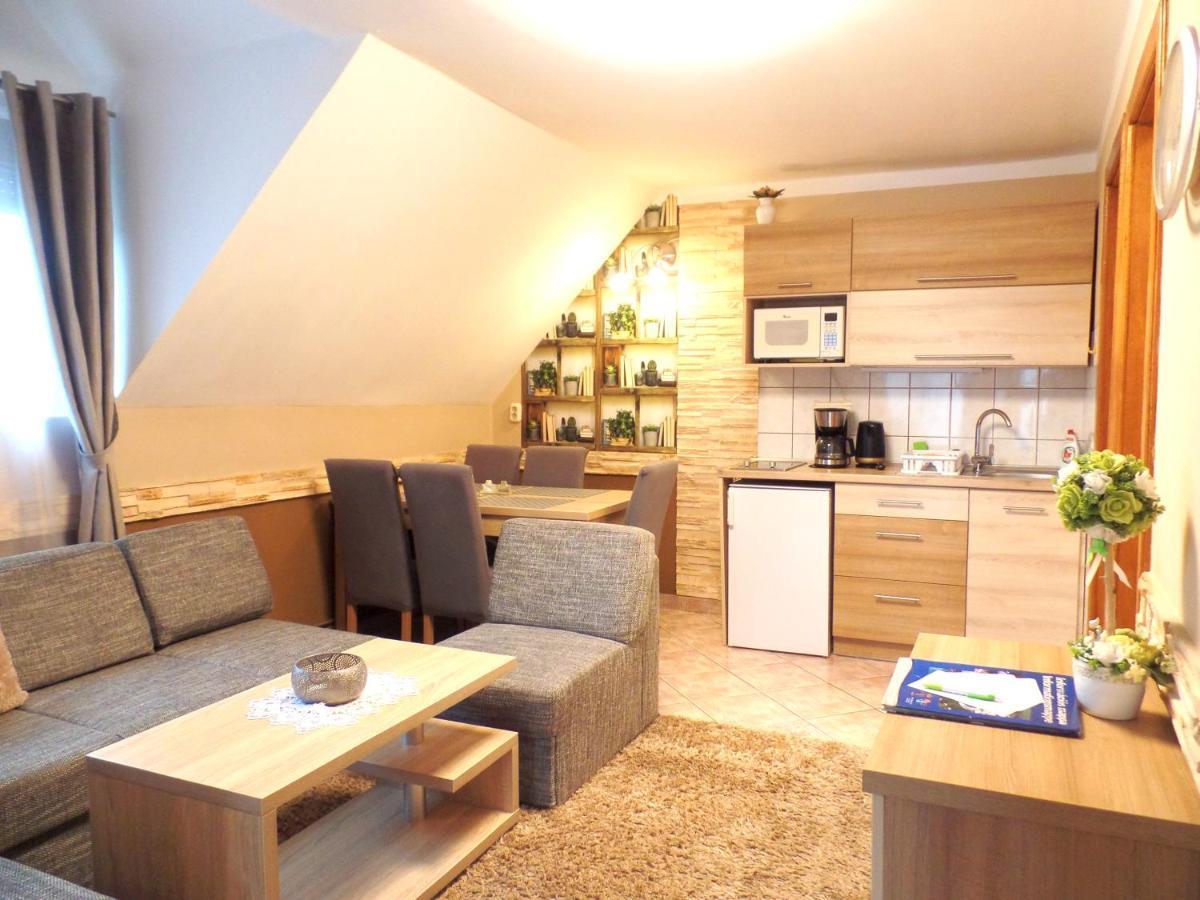 Apartman Siesta Buek - Buekfuerdo Luaran gambar