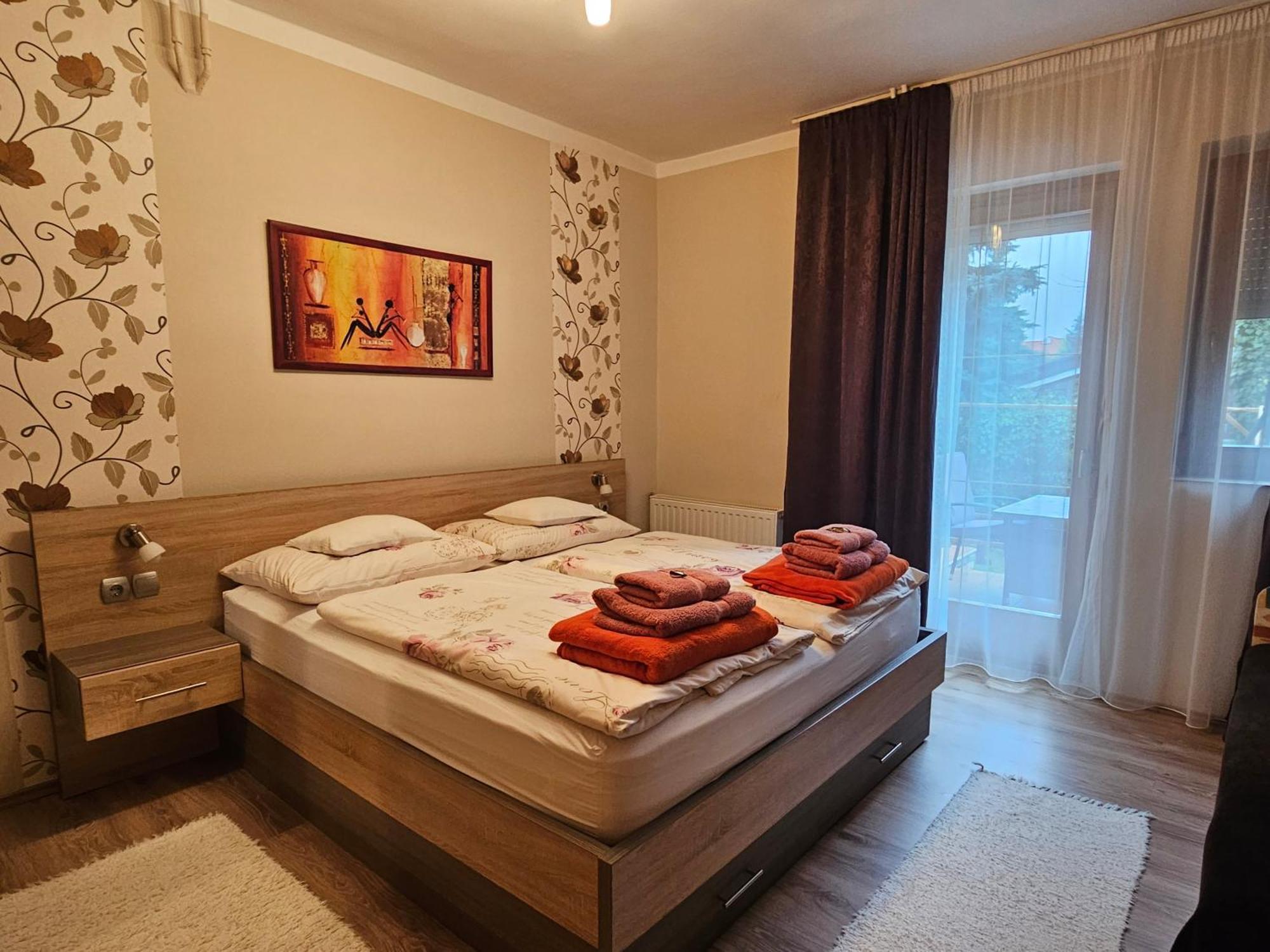 Apartman Siesta Buek - Buekfuerdo Luaran gambar